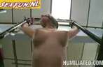 kinky slet houdt van vastgebonden worden