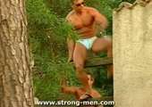 Gay trio in het bos